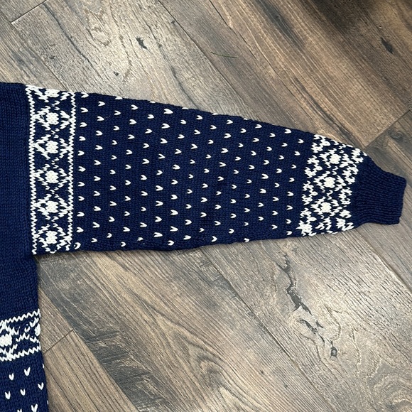 VINTAGE Cardigan Hand Knit “One of a Kind” Wool Sweater Navy Blue Size Large - Picture 5 of 11